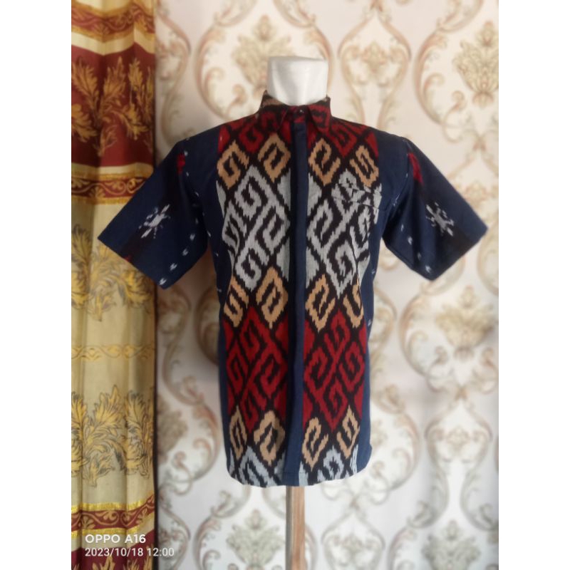 kemeja tenun Jepara motif Toraja