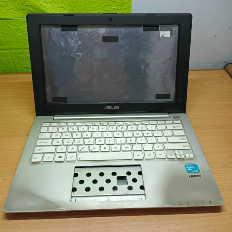Kesing Casing case Laptop Asus x201e