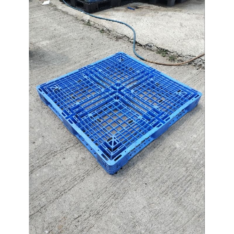 

Palet Plastik 105x105x12 Pallet plastik bandung