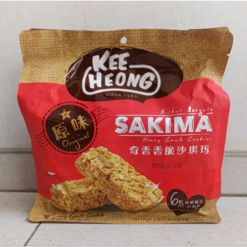 

Kee Heong Sakima Honey Comb Cookies cemilan import rice cracker cookie Original / Black Sesame isi 6bks