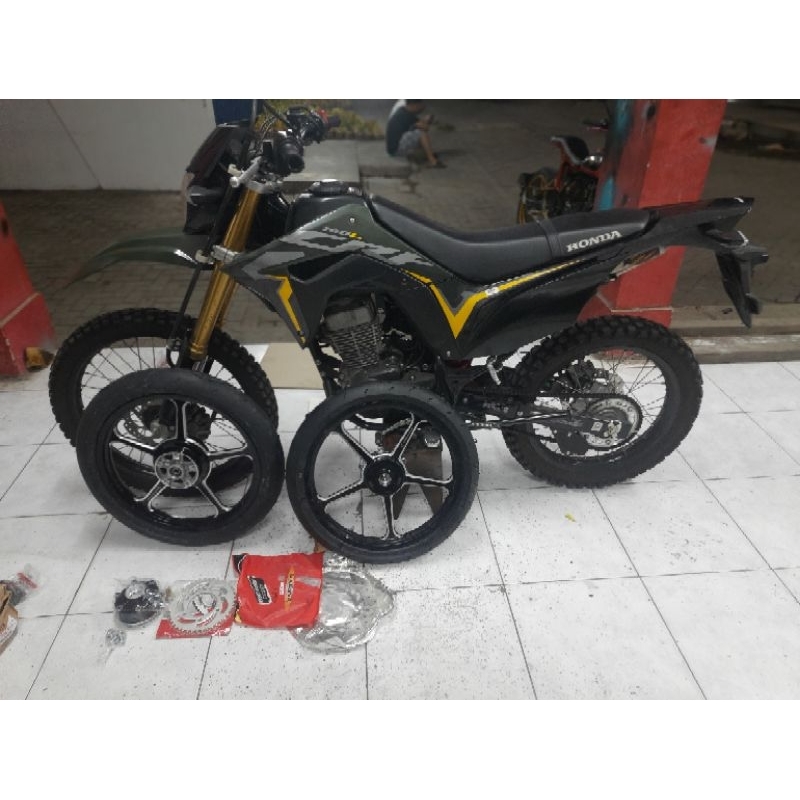 VND AK55 Mandalika 17×160/160 pnp CRF, KLX, DTRACKER, WR155