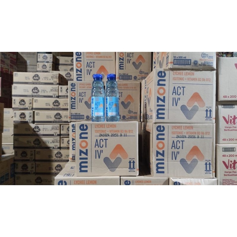 

Minuman Isotonic Mizone Kemasan Botol / Pet 500 ml 1 dus isi 12 pcs