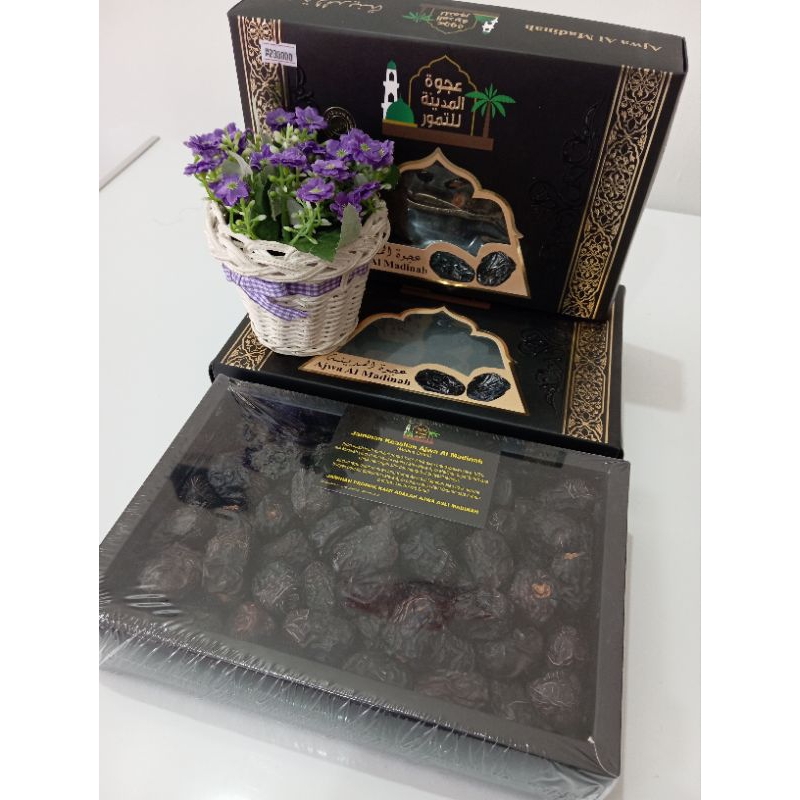 

KURMA AJWA AL MADINAH 1kg dan 500gr