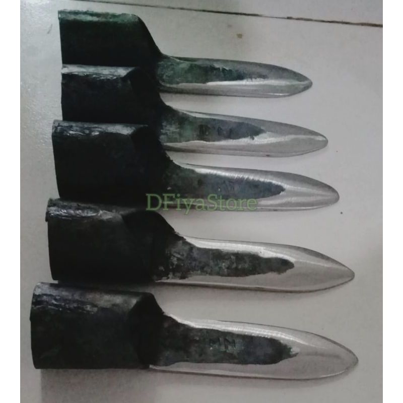 Selumbat Bahan BAJA PER / SULAK ALAT KUPAS KELAPA TUA SALUMBAT