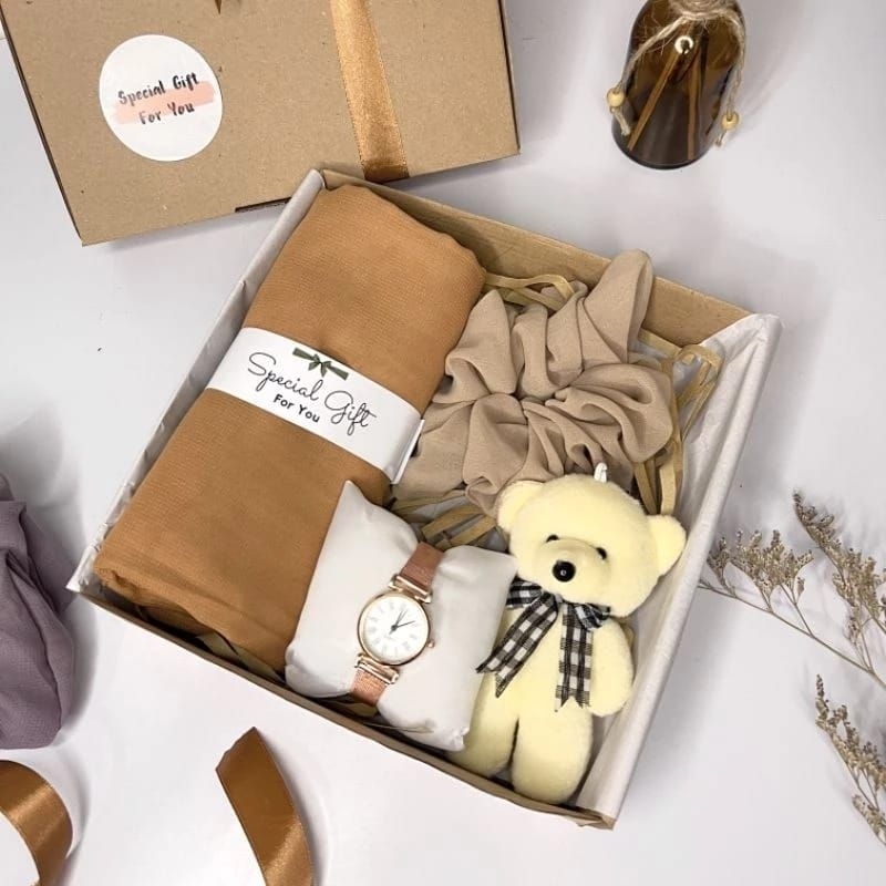 

Gift Kado Hampers Hadiah Ulang tahun Cewe