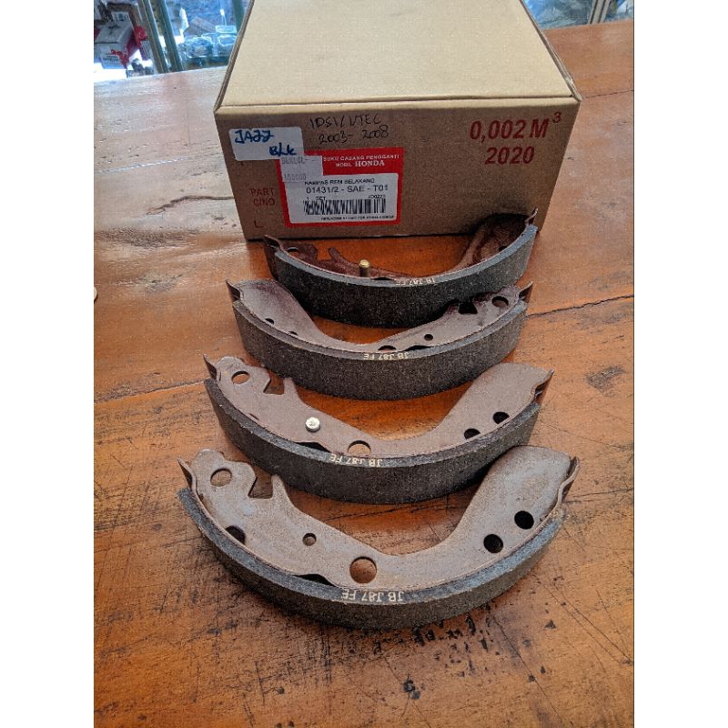 kampas rem belakang Honda jazz idsi vtec /jazz lama