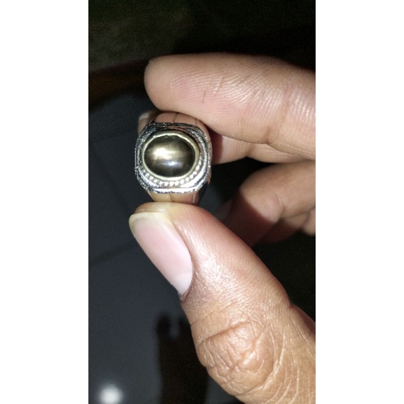 natural black safir star