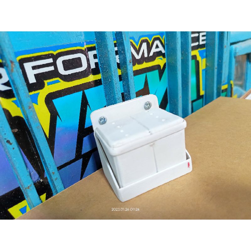 Miniatur aki truk canter dan giga