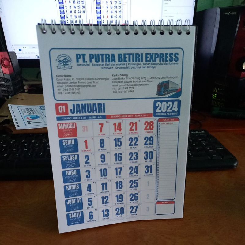 

kalender duduk 2025 custom 14,5 x 21cm