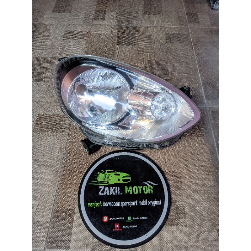 Headlamp lampu depan Nissan march original