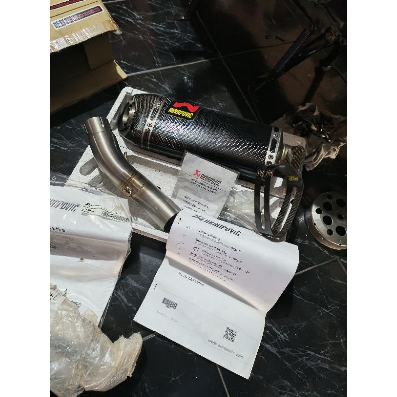 akrapovic slovenia CBR 250RR