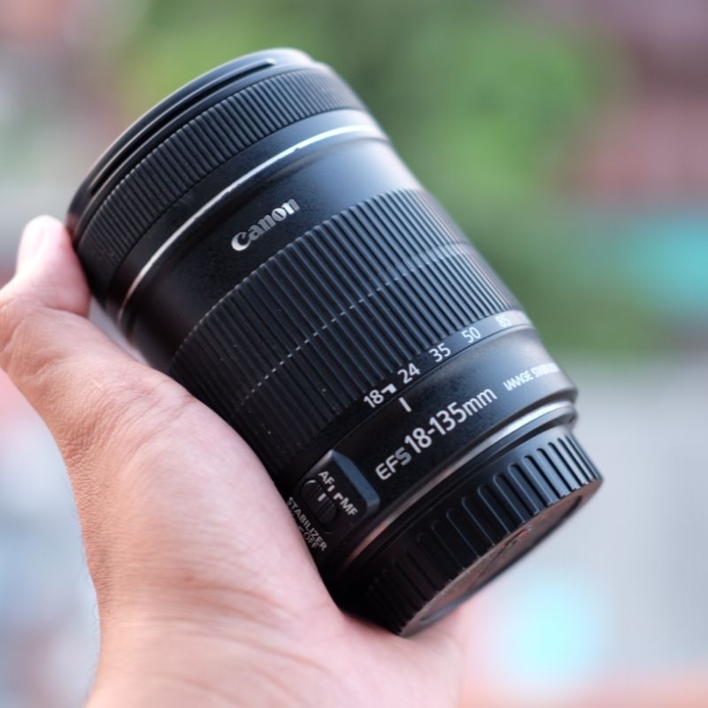 Lensa canon 18-135 is second