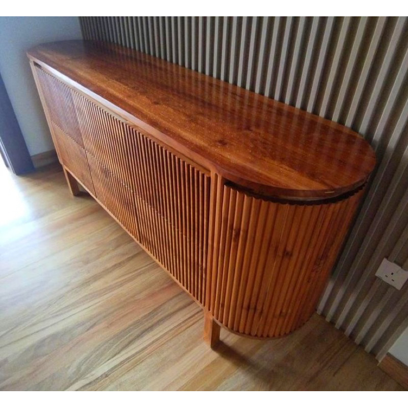 meja lengkung bahan kayu jati beside kantor