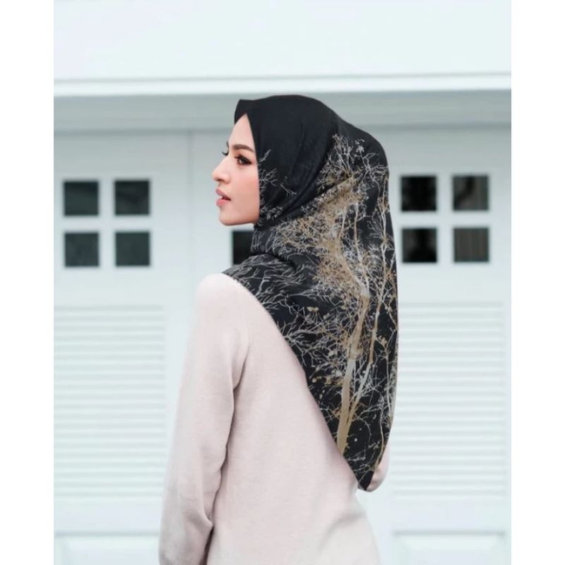 DENI HIJAB   HIJAB SEGIEMPAT VOAL MOTIF RANTING / KERUDUNG KEKINIAN TERLARIS /JILBAB PREMIUM DENAY K