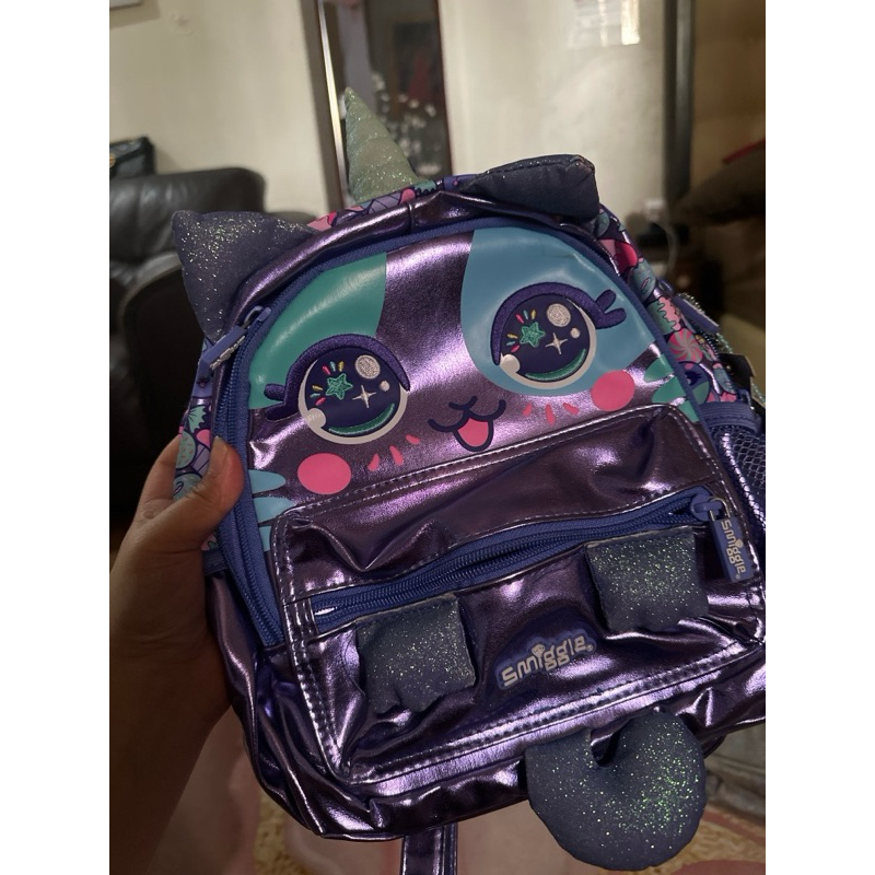 tas smiggle second
