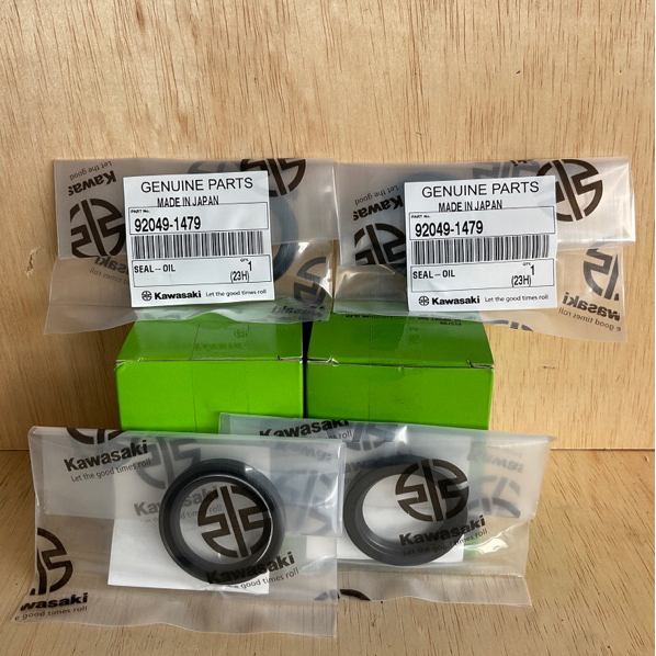 seal oil seal kruk as kawasaki ninja 150 R/RR