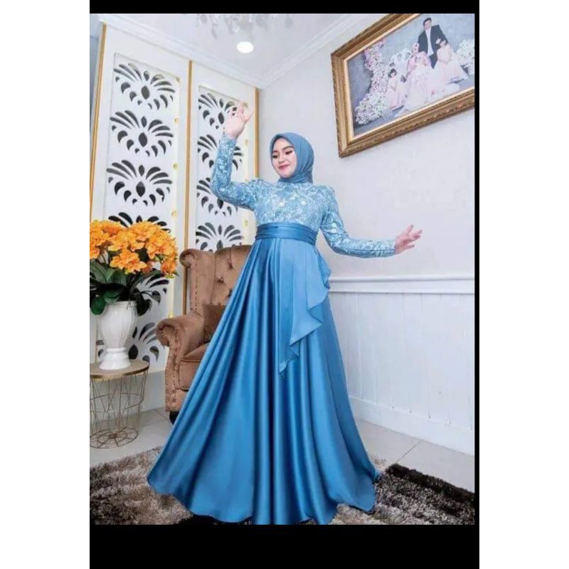 dress Irna branded