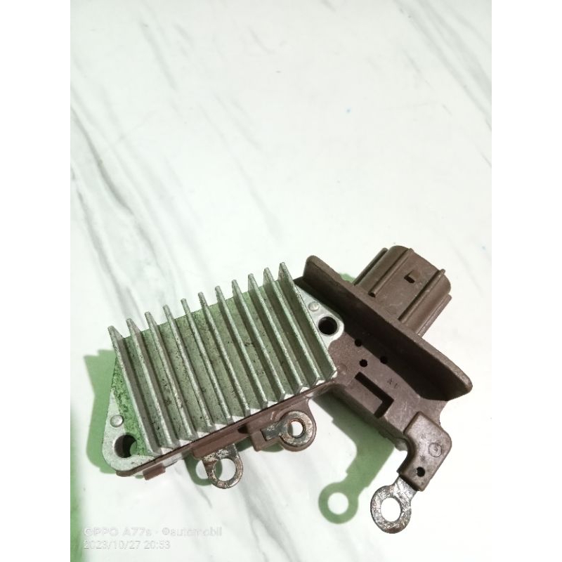 IC regulator alternator Toyota innova fortuner bensin