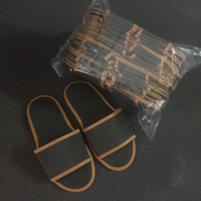 Slippers /sandal Hotel/ sandal klinik/sandal lantai/sandal Rumah/ spon 4ml polos 1 LUSIN