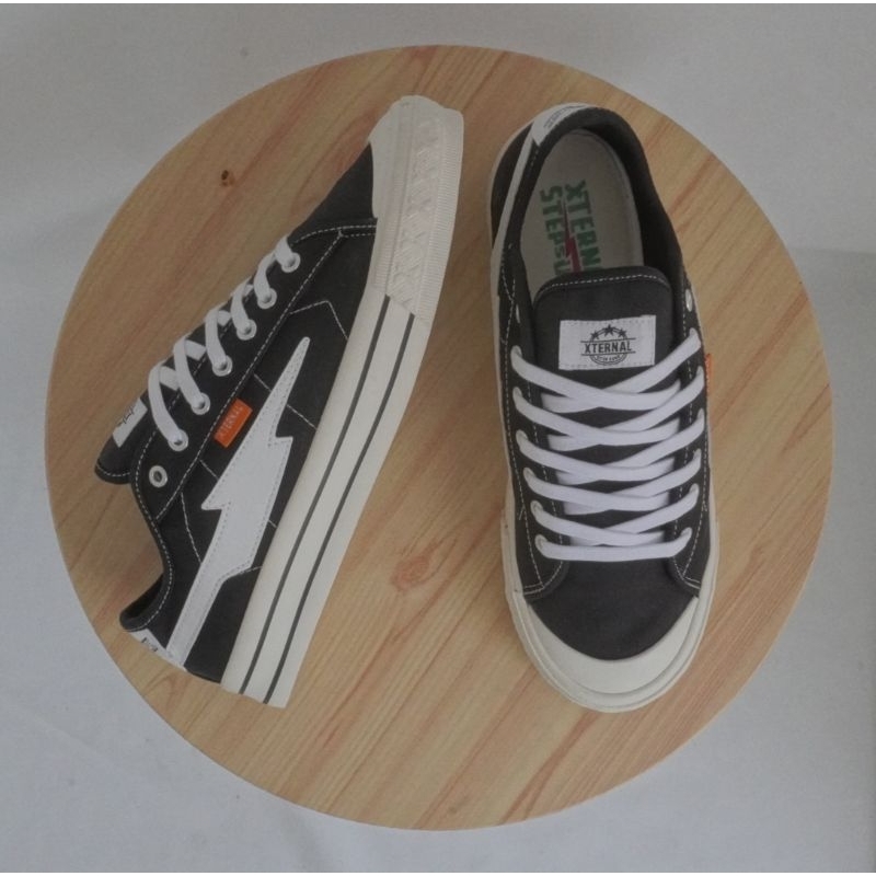 Sepatu XternalStepSure - Sepatu Sneakers Miterns Storm Low Black White Original