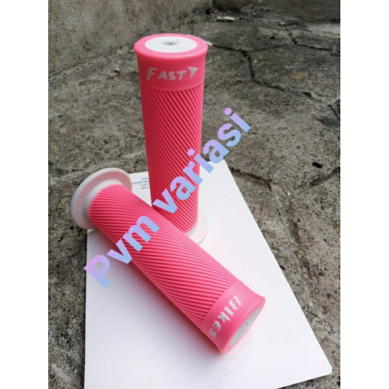 HANDGRIP BULU PINK /  GRIP MOTOR VARIASI MODEL BULU /HANDGRIP BULU KARET EMPUK VARIAISI SEMUA MOTOR