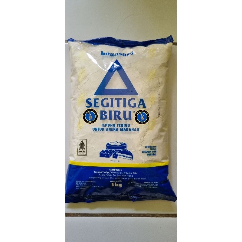 

tepung terigu segitiga biru 1 kg