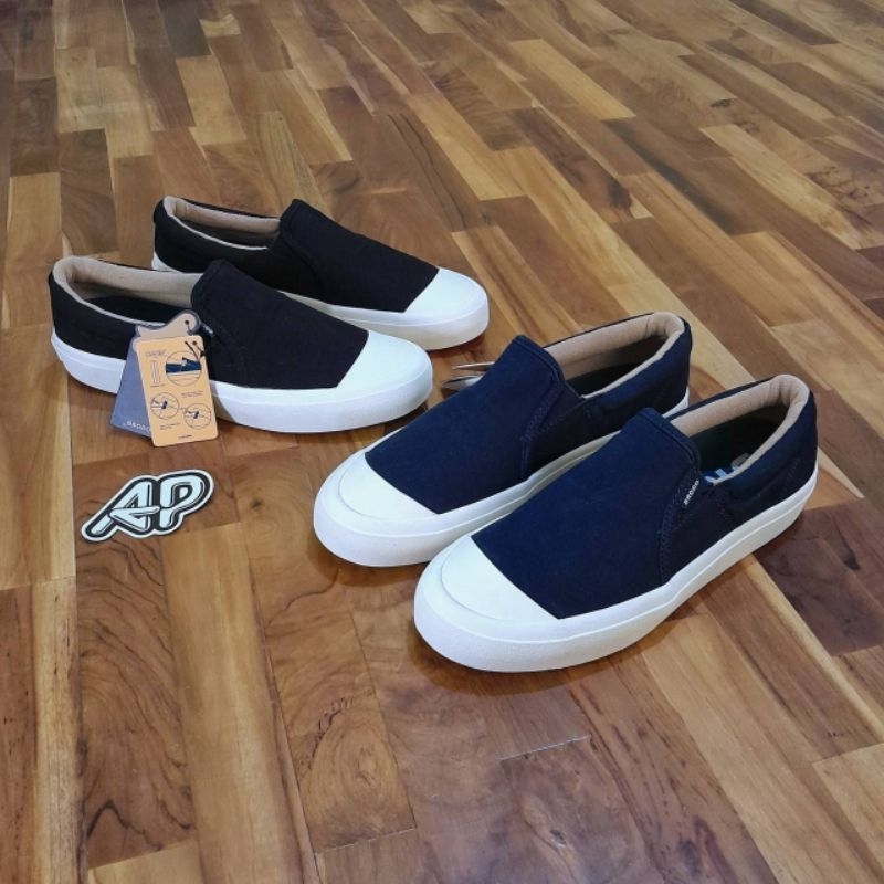 Brodo Vantage V.2 Slip On Navy WS Sepatu