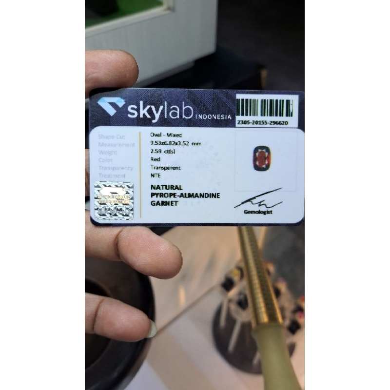 Pyrope-Almandine Garnet