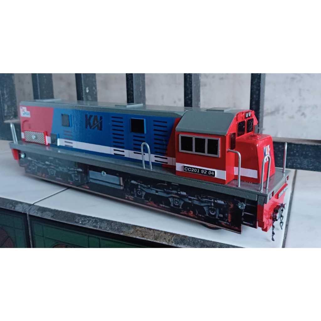 Kereta API Mainan Anak CC201 / Mainan Anak Kereta API Loko CC 201