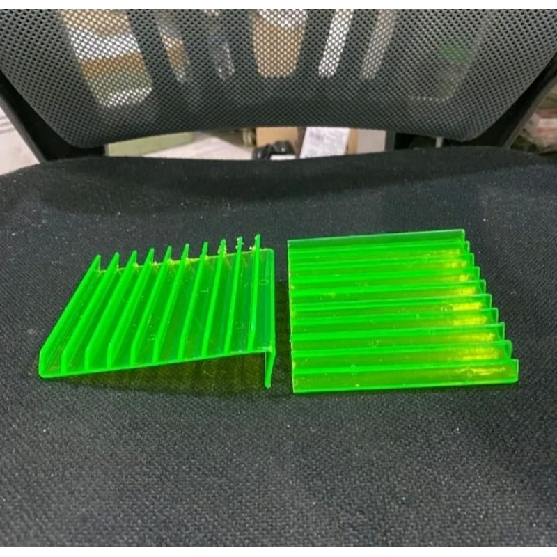 

TEMPAT KARTU PERDANA/DUDUKAN KARTU PERDANA/PAJANGAN KARTU PERDANA/DISPLAY KARTU AKRILIK