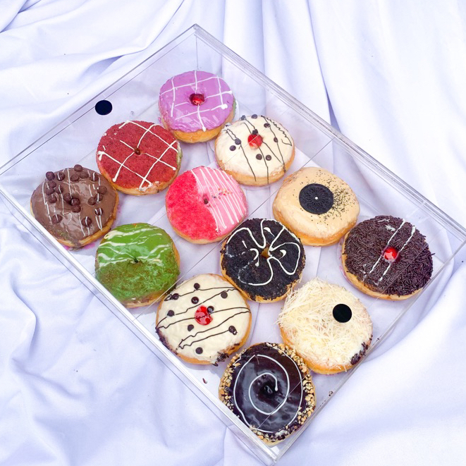 box donat akrilik / display donat akrilik / tempat donat / rak donat / display donuts
