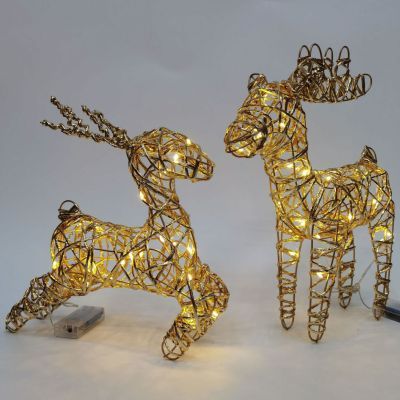 Rusa ini terdiri dari 2 pcs yang membutuhkan 2 AA Baterai. Tiap rusa dilengkapi oleh 20 lampu LED.  