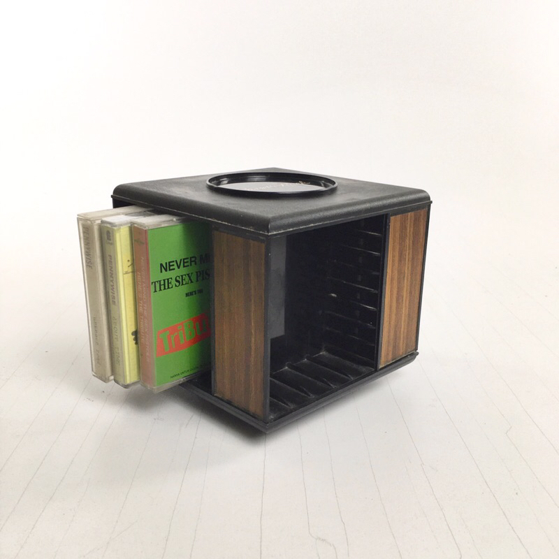 rak wadah tempat kaset pita jadul kuno lawas antik vintage cd audiophile player tape