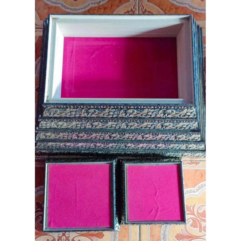 

kotak/box hantaran fiber tutup akrilik hitam silver