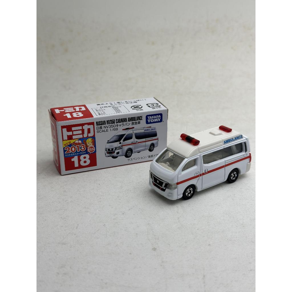 Tomica 18 Nissan NV350 Caravan Ambulance