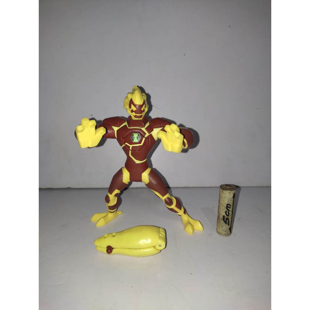 Ben 10 Ten Omniverse Heatblast Action Figure