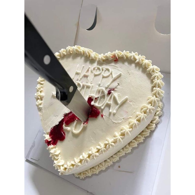 

blank space cake Viral Cake Trends Cake Blank Space cake Taylor Swift