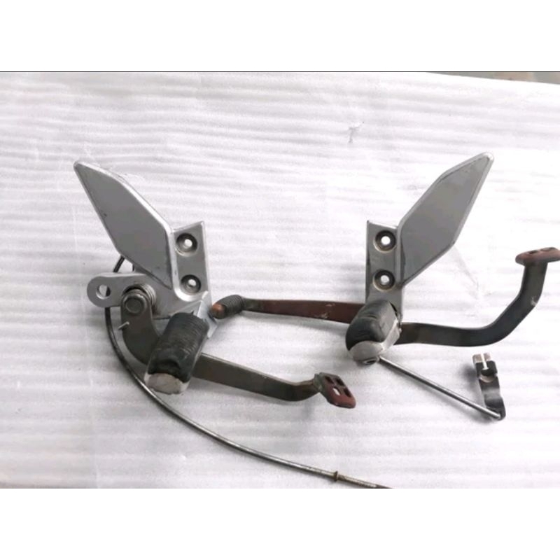 Footstep Foot Step Postep Pijakan Kaki Depan Yamaha Vixion Old Lama Lengkap Fullset Pedal Rem Persne