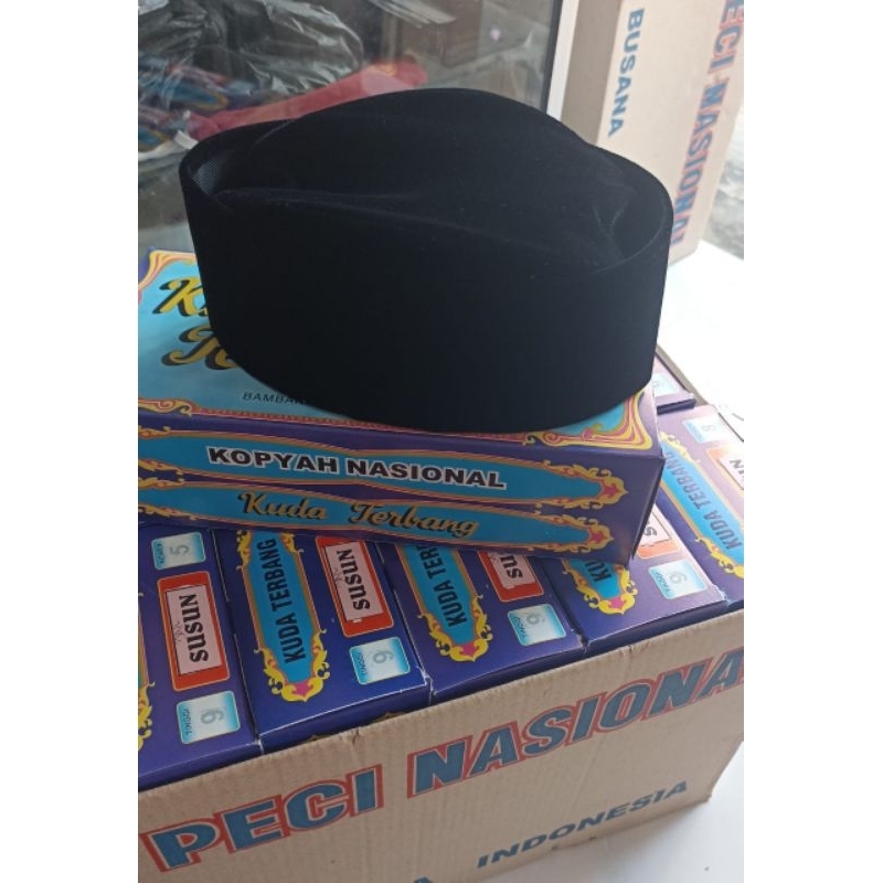 peci kuda terbang,hitam polos susun.songkok susun