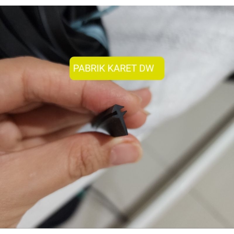 KARET 726 SIRIP LIDAH LIST JENDELA ALUMUNIUM METERAN