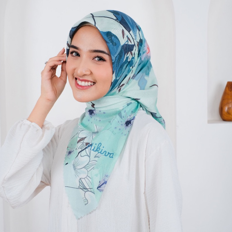 Hijab laser cut segi empat print motif Hikiva Wafa warna Hijau