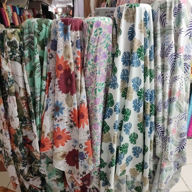Kain katun silky Motif kupu ² | bahan mukena terbaru - mukena isabella ck  - kain katun Silky Harga 