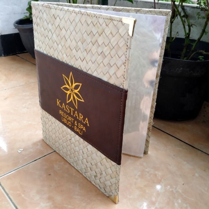 

Cover Buku Menu Size A4 Bahan Samak Logo Custom