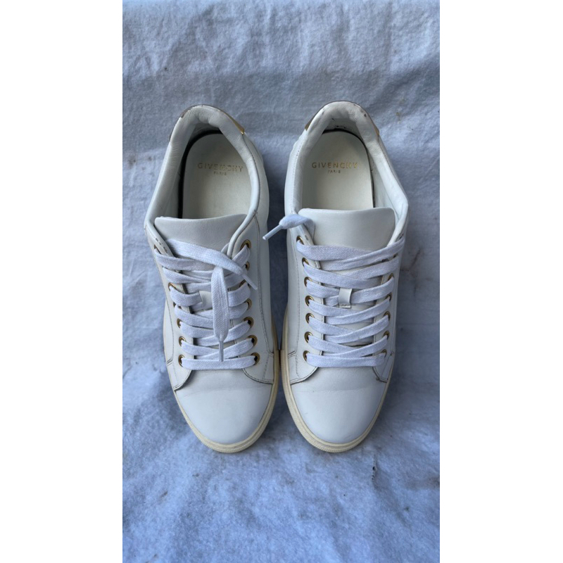 Givenchy White-Gold leather shoes