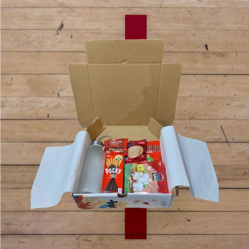 

Hampers Snack Gift Box Ulang Tahun Anak Tema Merah 1 Paket