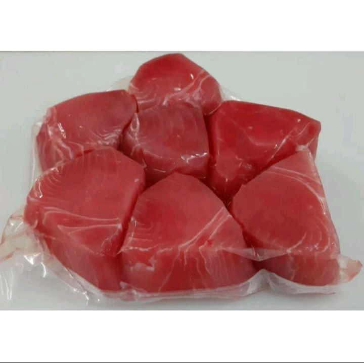 

Ikan Tuna Steak 500 gram Premium - Sakana Frozen Food