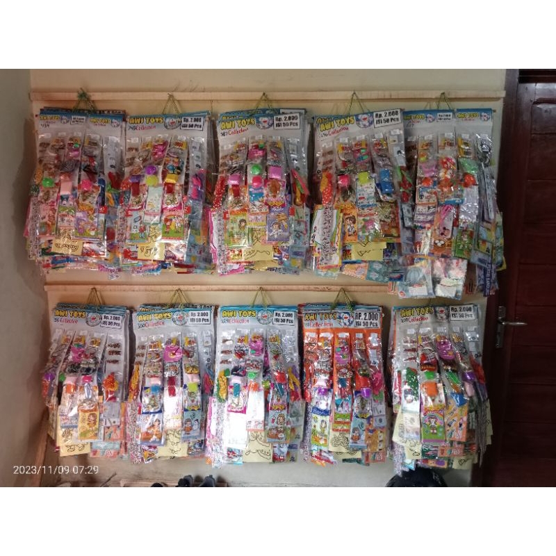 mainan renteng siap jual 50 pcs