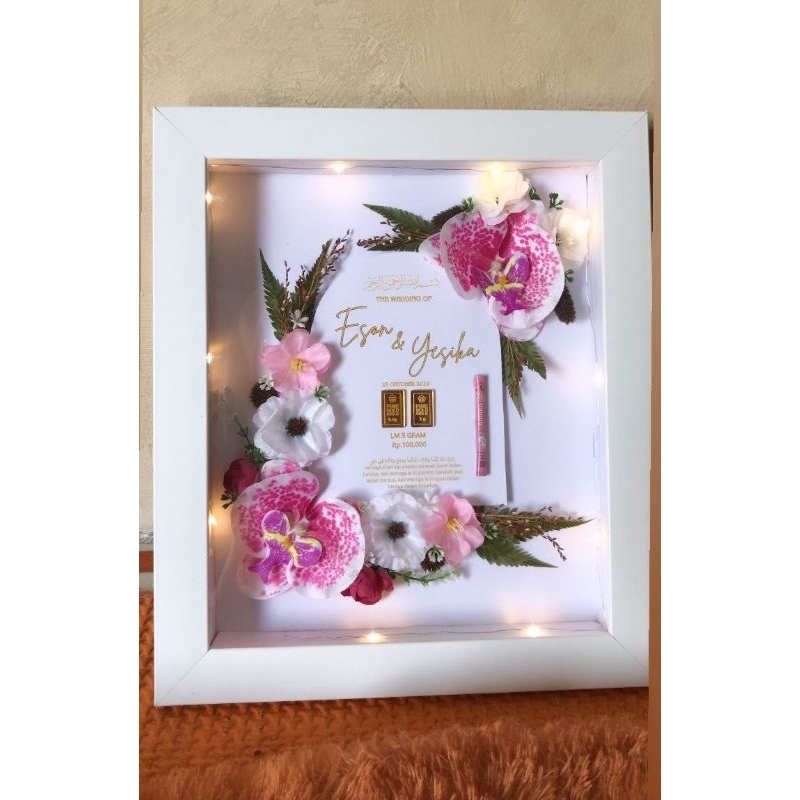 MAHAR PERNIKAHAN MURAH ..sudah lengkap .figura full hiasan bunga,+lampu batrai