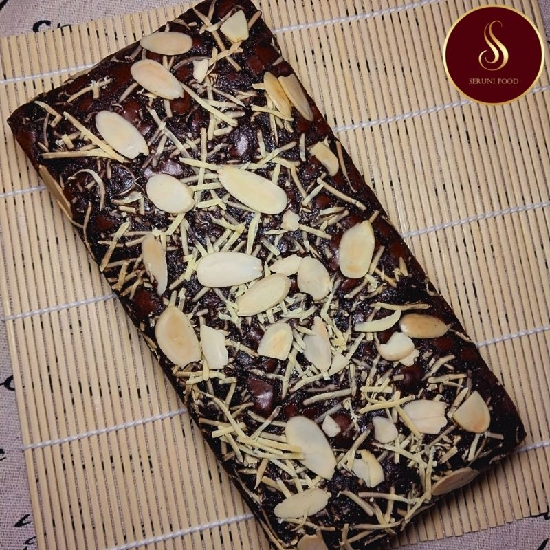 

Fudgy brownies bronis panggang coklat shiny MIX TOPPING 20x10cm