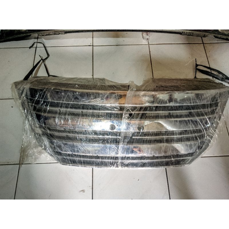 Grill grile Nissan Serena c26 facelift Autech original